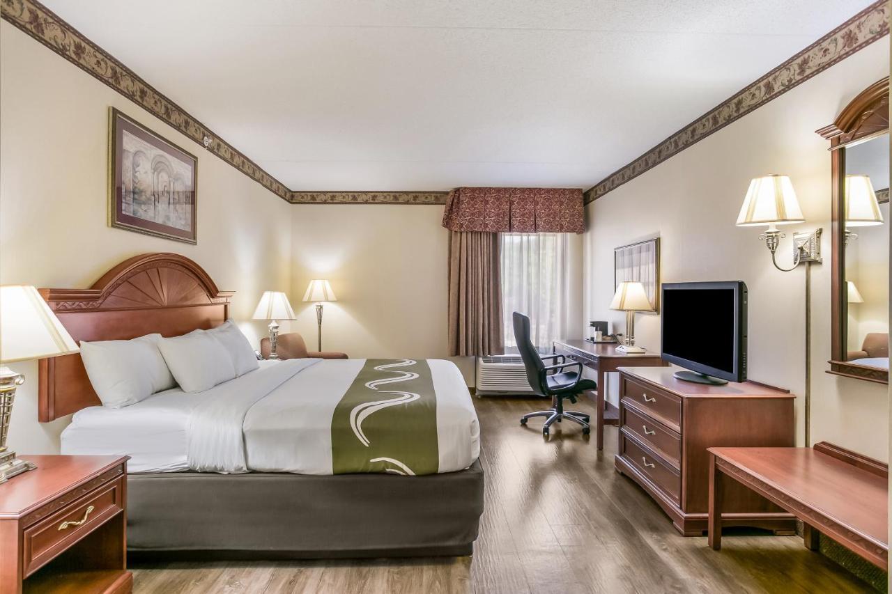 Quality Inn & Suites Bel Air I-95 Exit 77A Buitenkant foto
