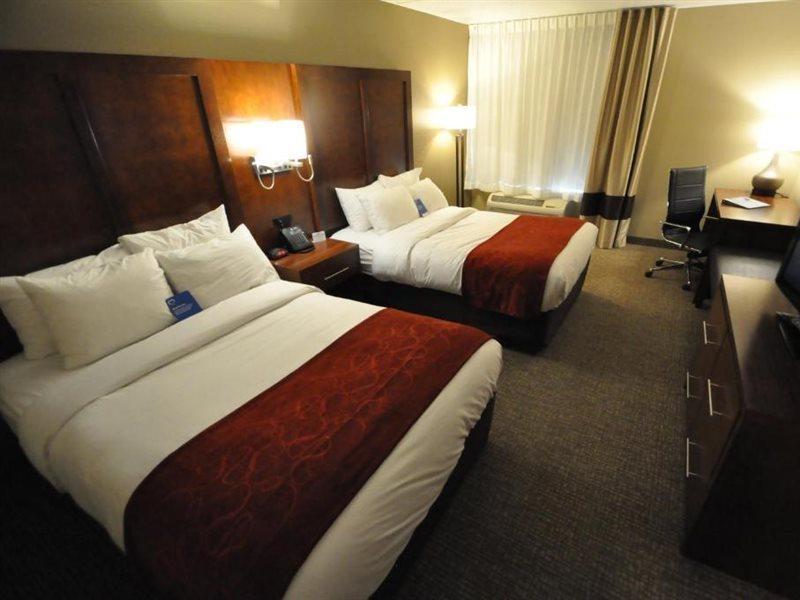 Quality Inn & Suites Bel Air I-95 Exit 77A Buitenkant foto