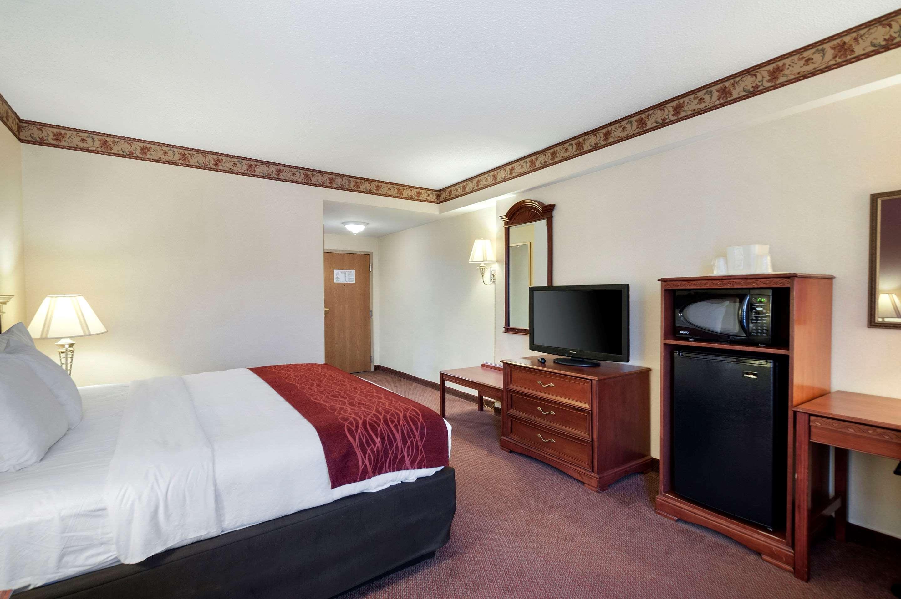Quality Inn & Suites Bel Air I-95 Exit 77A Buitenkant foto