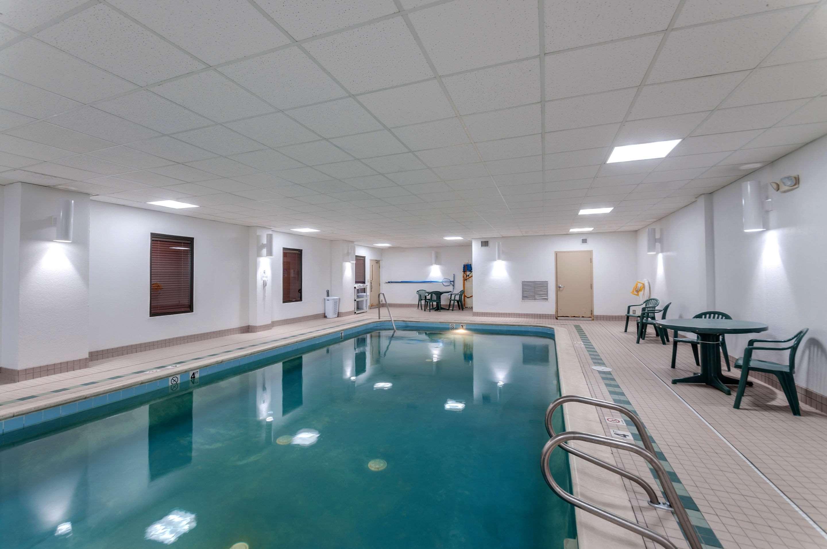 Quality Inn & Suites Bel Air I-95 Exit 77A Buitenkant foto