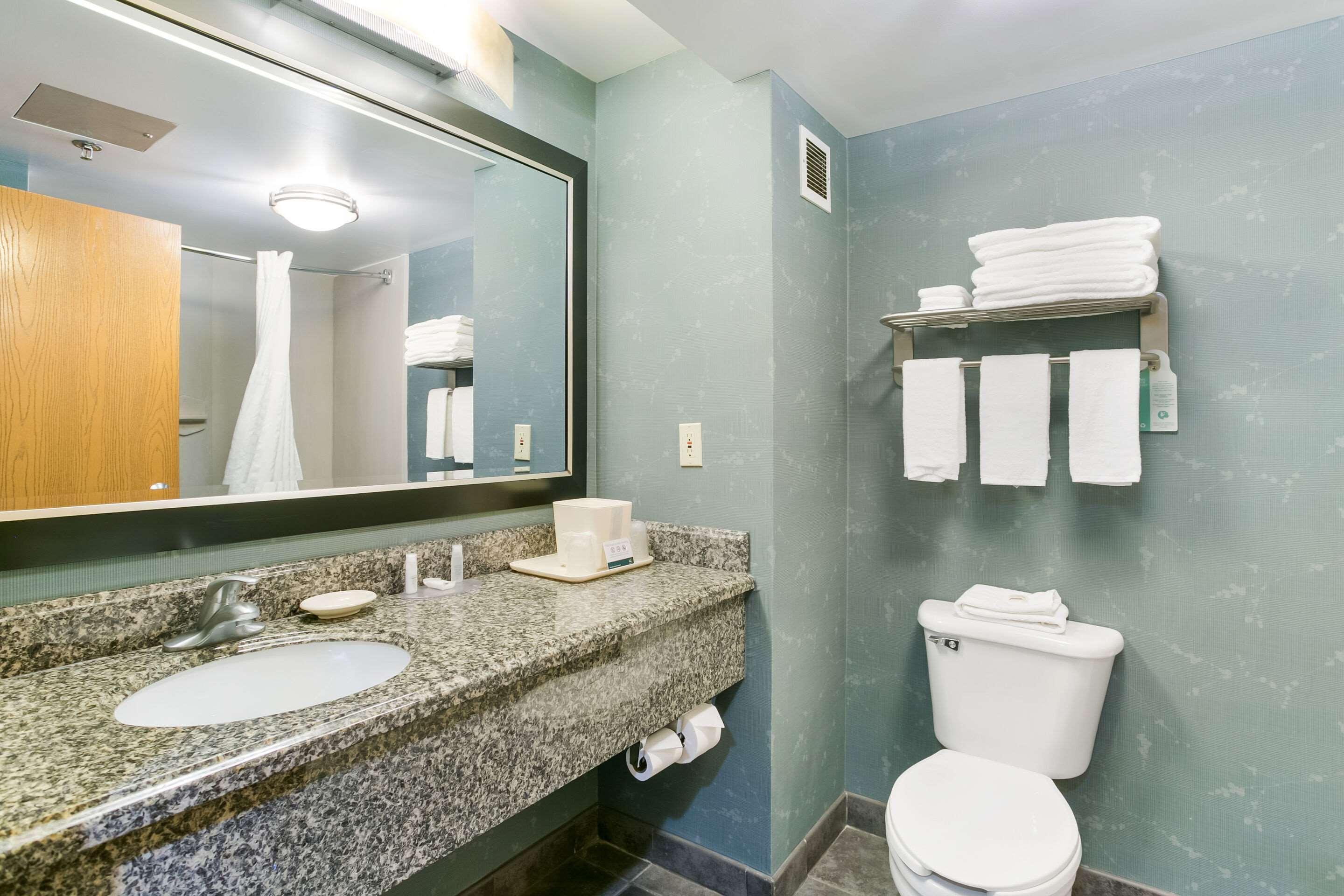 Quality Inn & Suites Bel Air I-95 Exit 77A Buitenkant foto