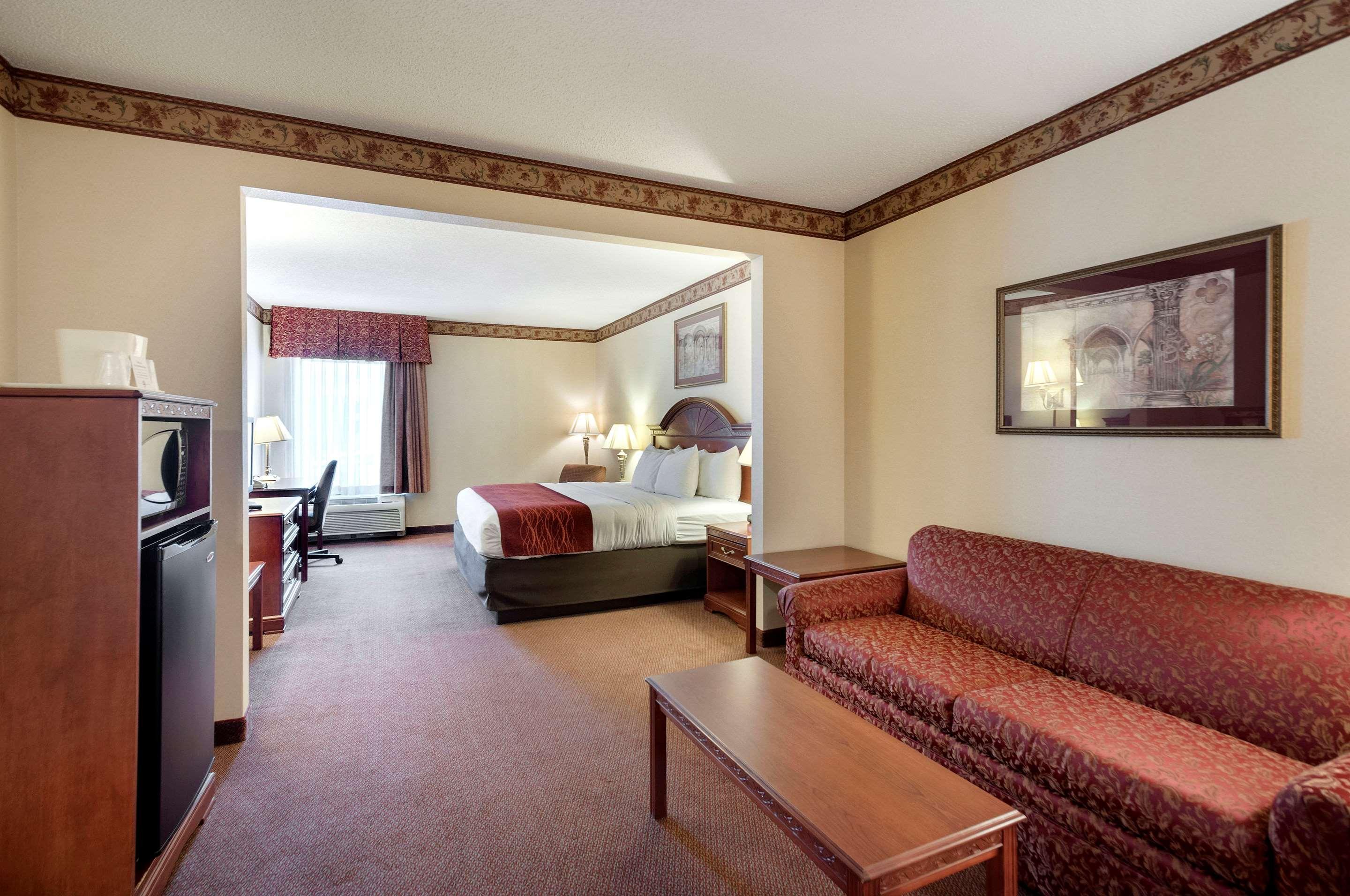 Quality Inn & Suites Bel Air I-95 Exit 77A Buitenkant foto