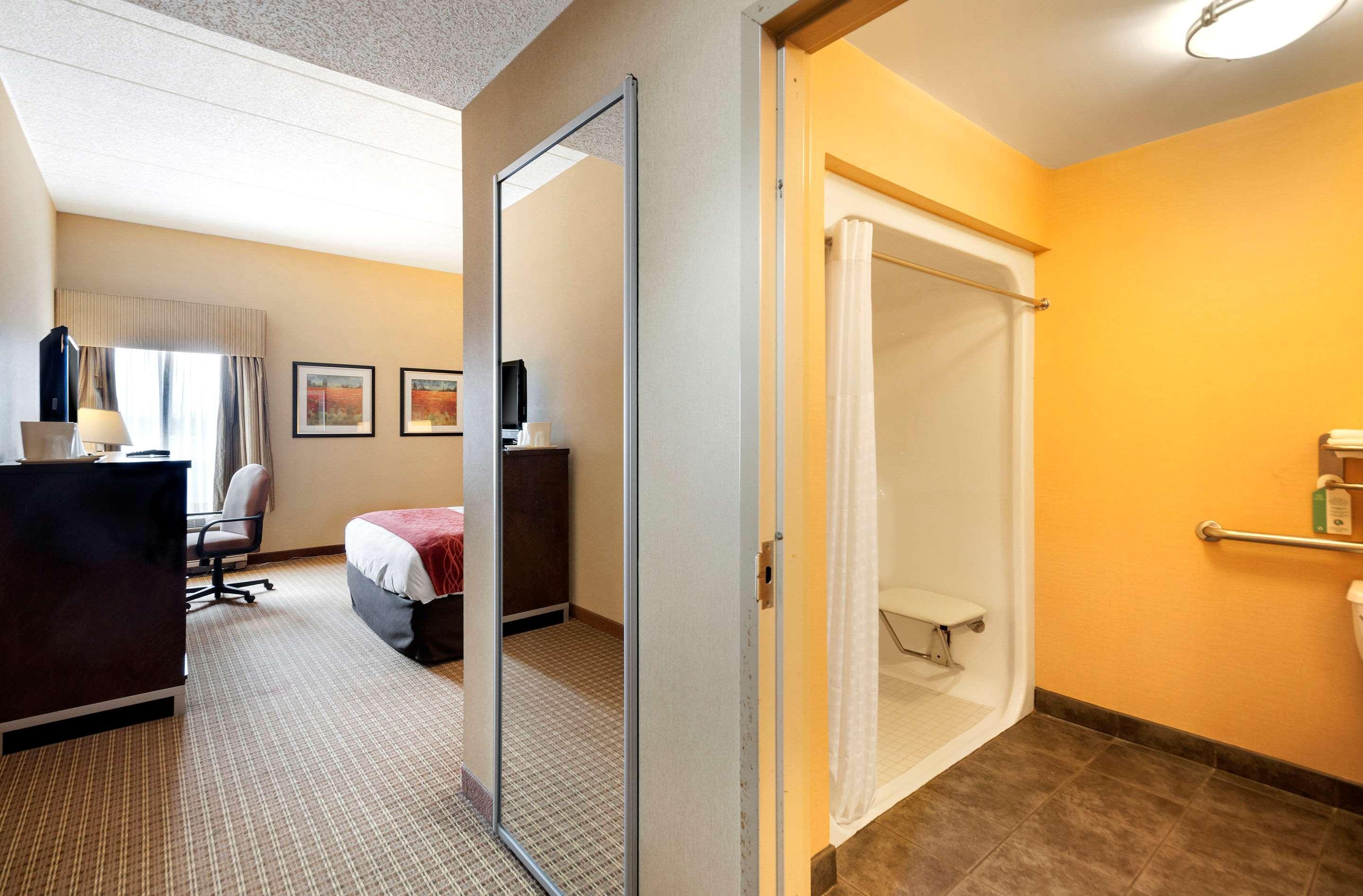 Quality Inn & Suites Bel Air I-95 Exit 77A Buitenkant foto