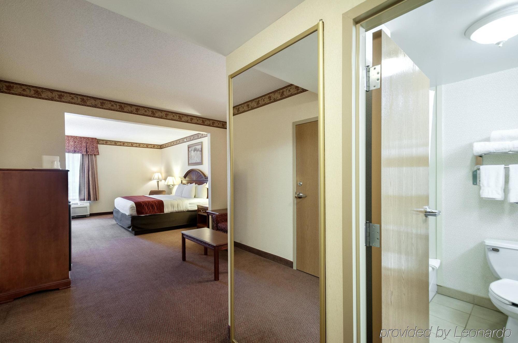 Quality Inn & Suites Bel Air I-95 Exit 77A Buitenkant foto
